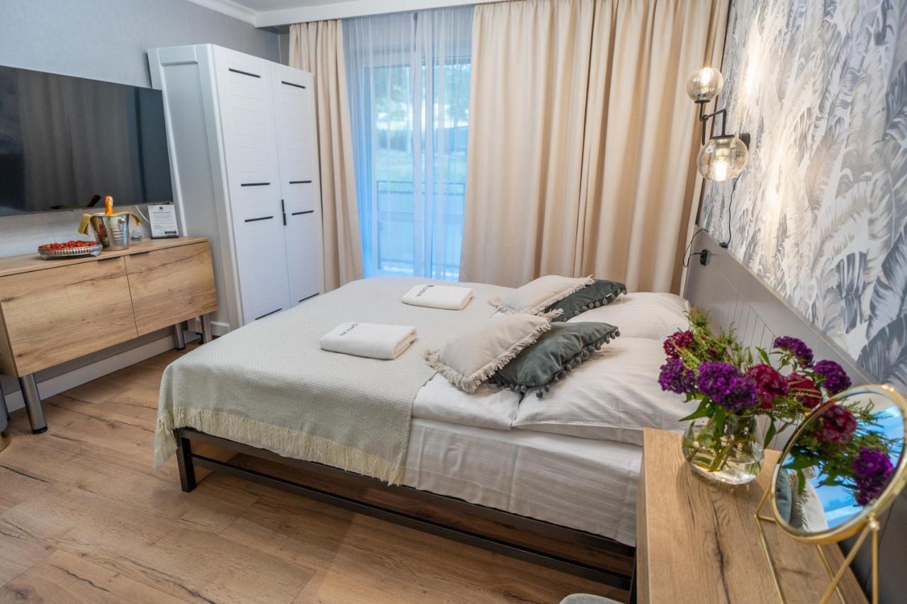 Admiral  Apartment *