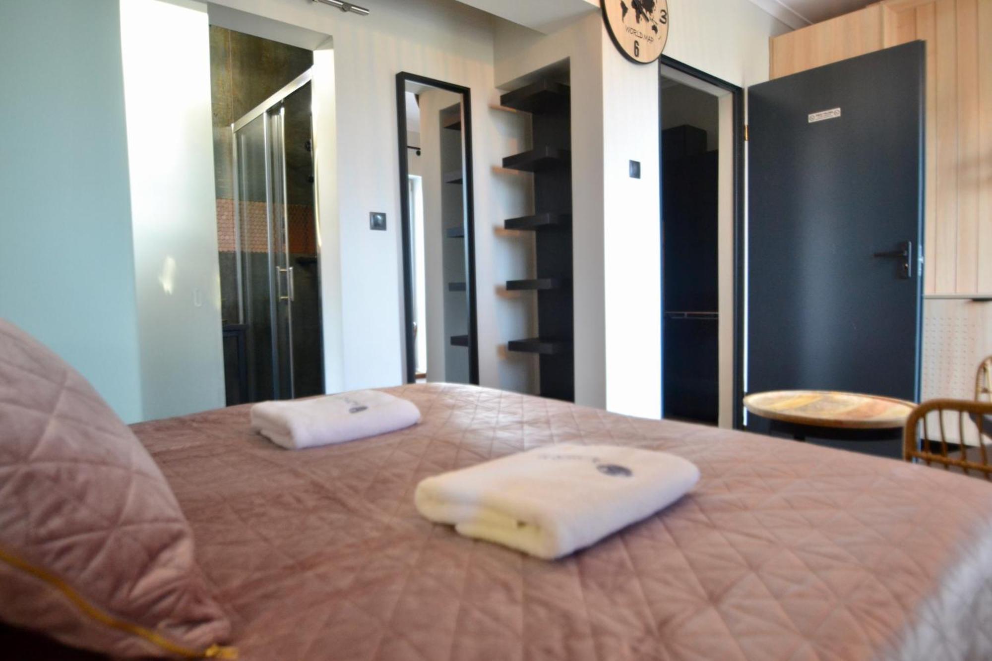 Admiral  Apartment